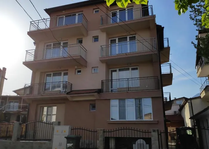 снежа/ Snezha Guest house Obzor